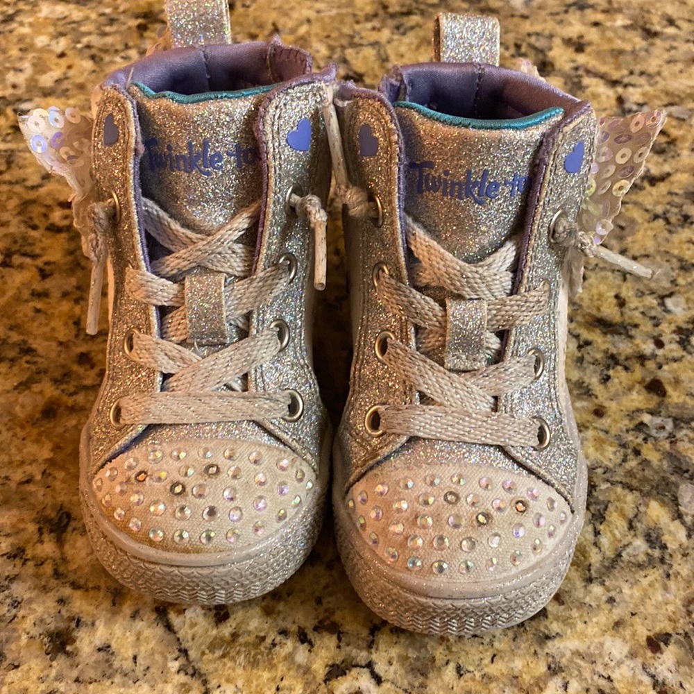 Skechers twinkle toes size 5 tennis shoes